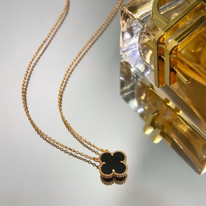 [⭐Aura ]CLOVER 15MM BLACK ONYX SINGLE FLOWER NECKLACE