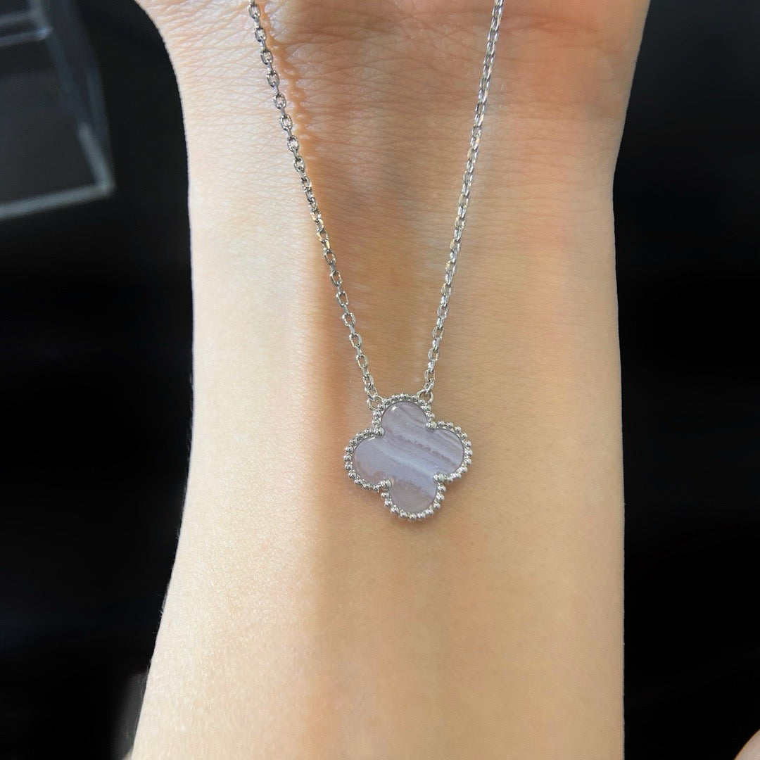 [⭐Aura ]CLOVER 15MM BLUE CHALCEDONY NECKLACE SILVER