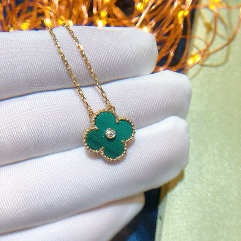Aura CLOVER 15MM DIAMANT TÜRKISE HALSKETTE