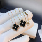 Aura CLOVER 15MM DIAMANT ONYX HALSKETTE