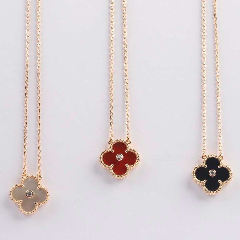 Aura CLOVER 15MM DIAMANT KARNEOL HALSKETTE