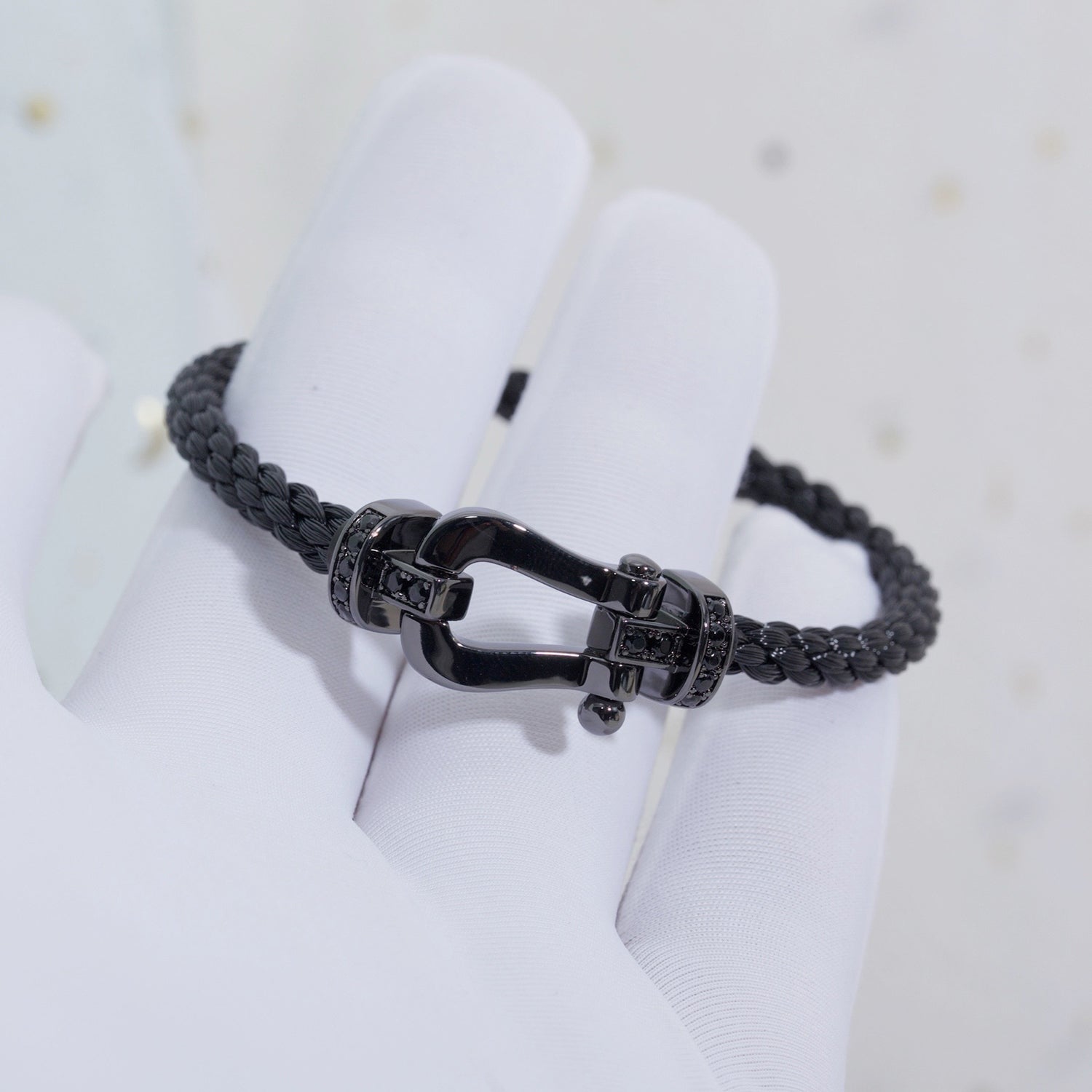 Aura FORCE LARGE SERIES HORSESHOE BLACK SAMURAI BRACELET