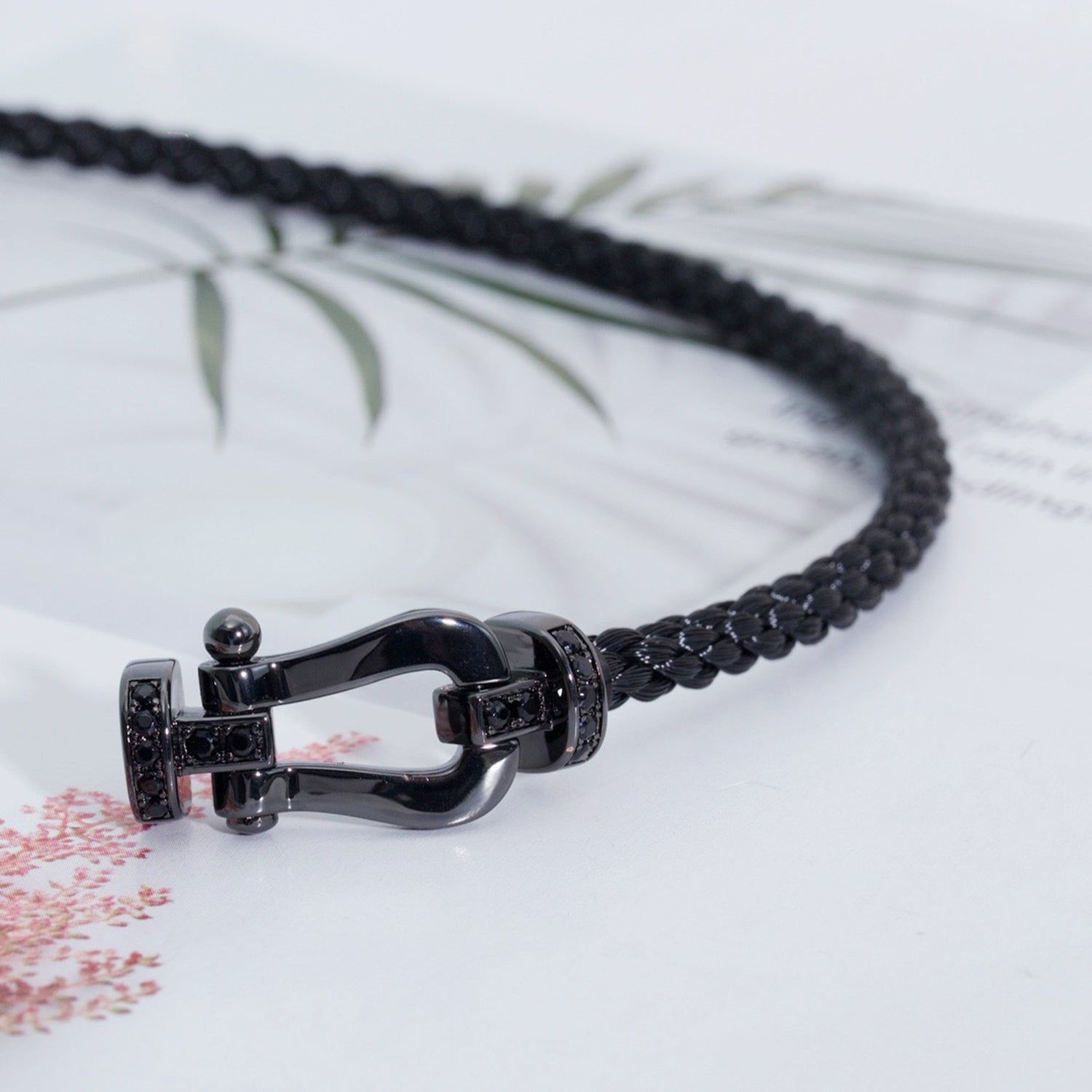 Aura FORCE LARGE SERIES HORSESHOE BLACK SAMURAI BRACELET