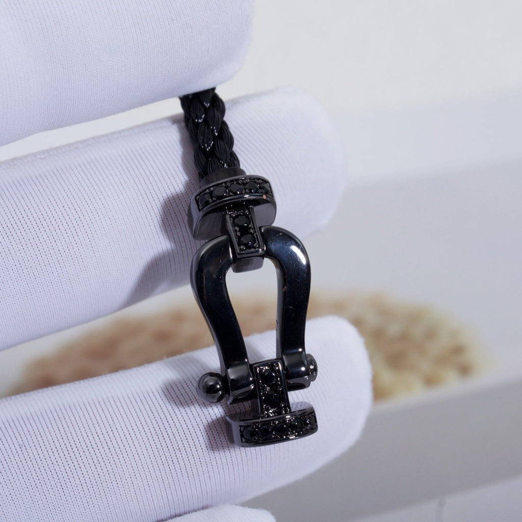 Aura FORCE LARGE SERIES HORSESHOE BLACK SAMURAI BRACELET
