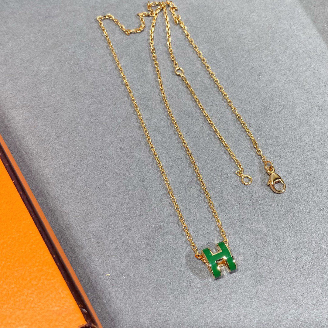 Aura POP H GREEN NECKLACE SILVER AND GOLD