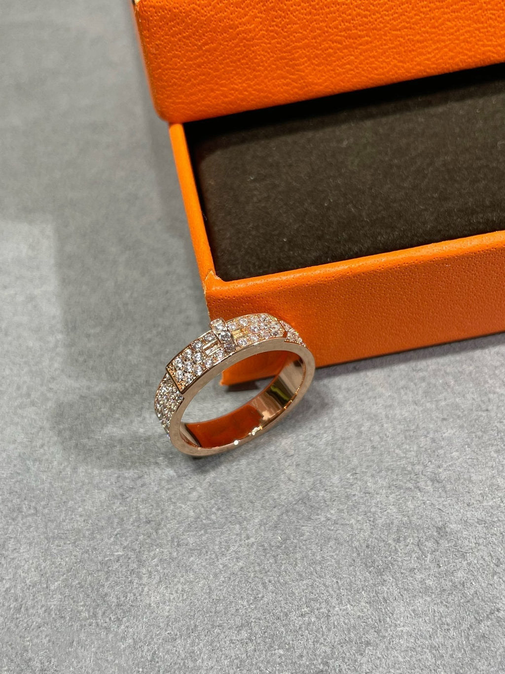 Aura KELLY PINK GOLD DIAMOND RING