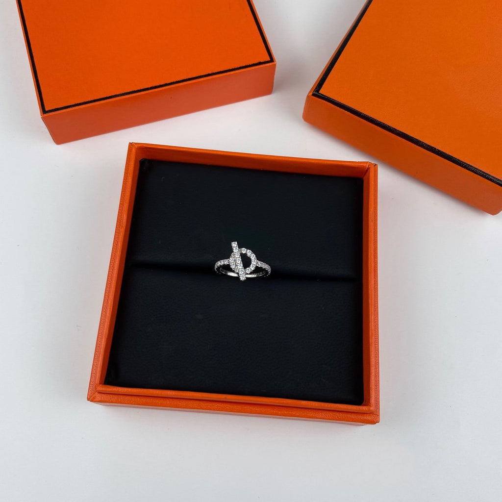 Aura ECHAPPEE RING SILVER DIAMOND