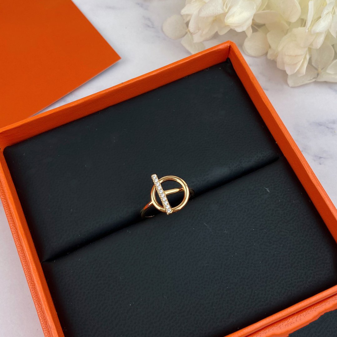 Aura ECHAPPEE RING DIAMOND