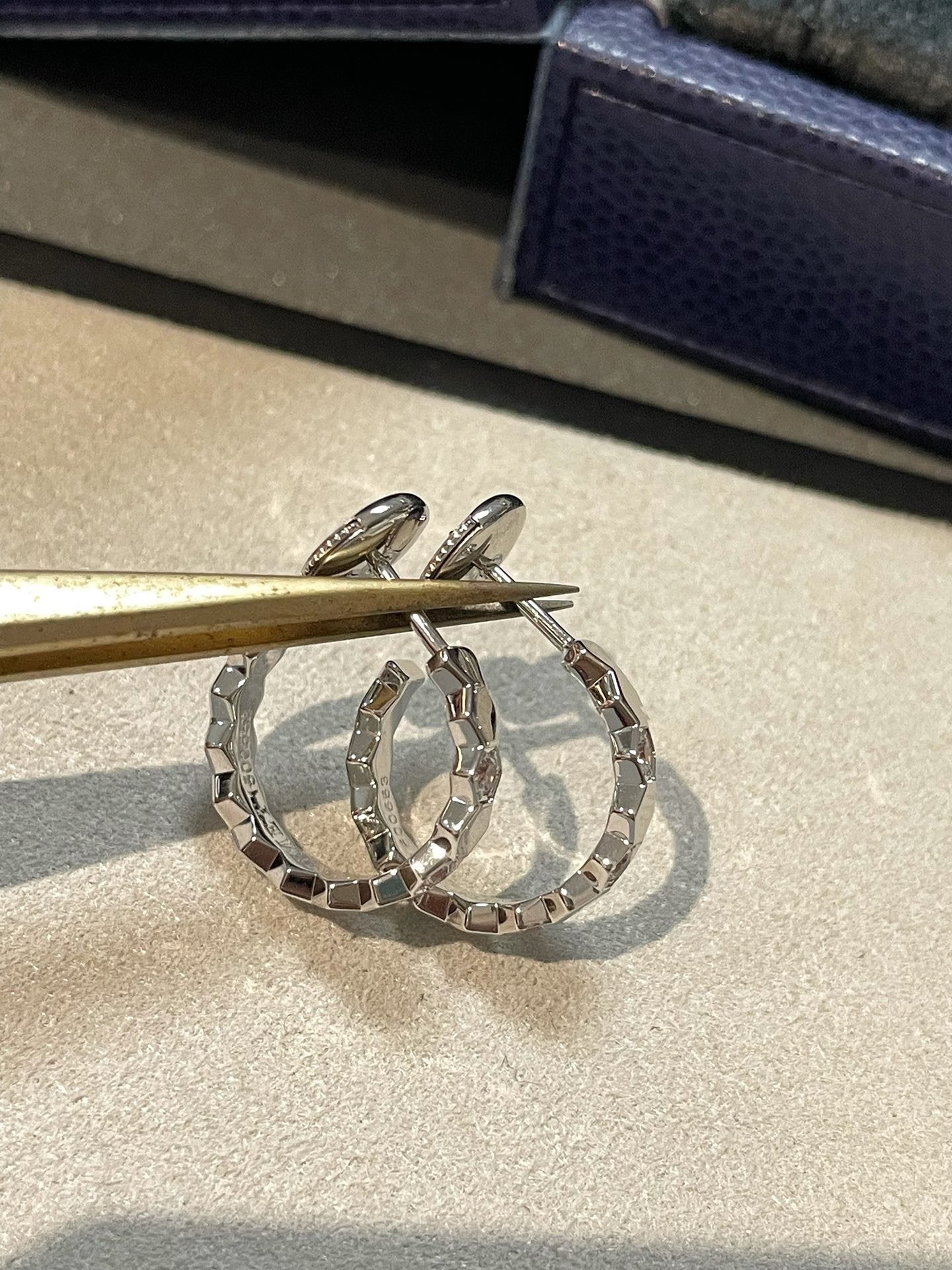 Aura BEE LOVE Earrings Silver