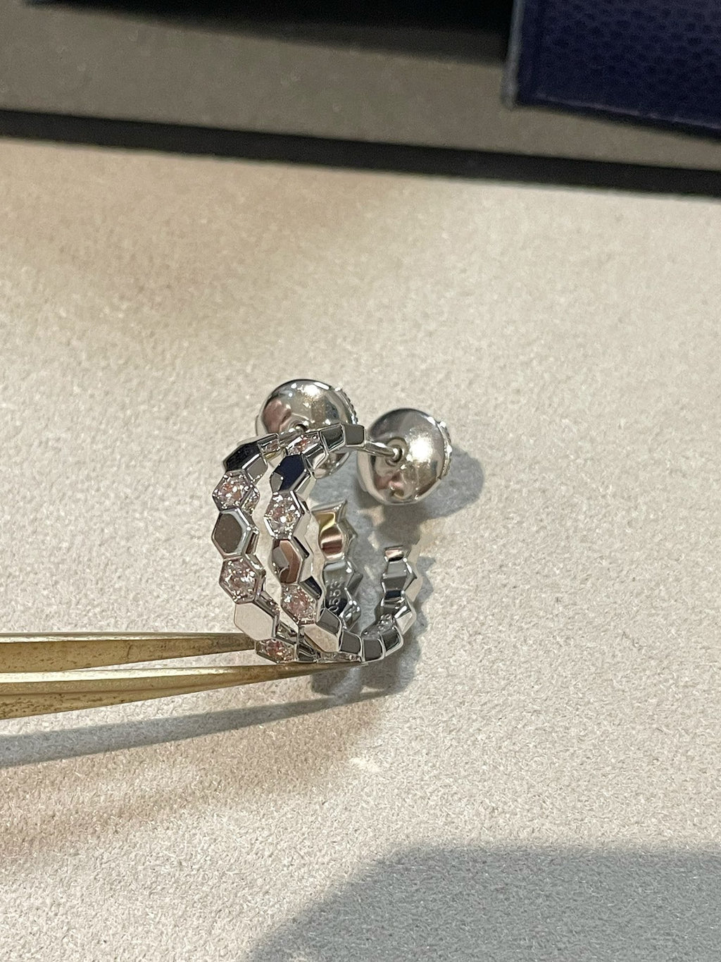 Aura BEE LOVE Earrings Silver