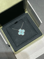 Aura CLOVER 1 DIAMOND HELLBLAUE SILBERNE HALSKETTE
