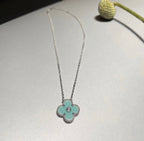 Aura CLOVER 1 DIAMOND HELLBLAUE SILBERNE HALSKETTE