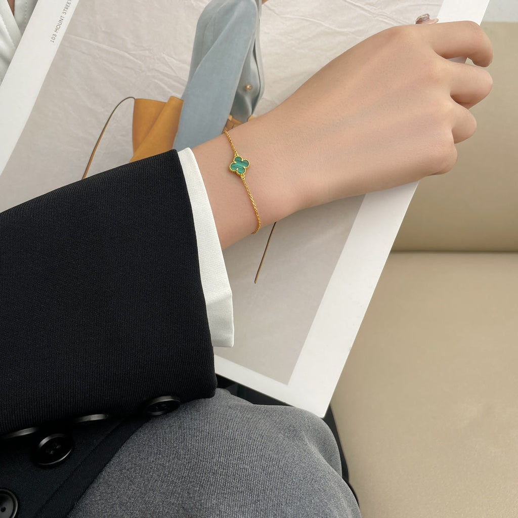 Aura CLOVER BRACELET MALACHITE 1 MOTIF