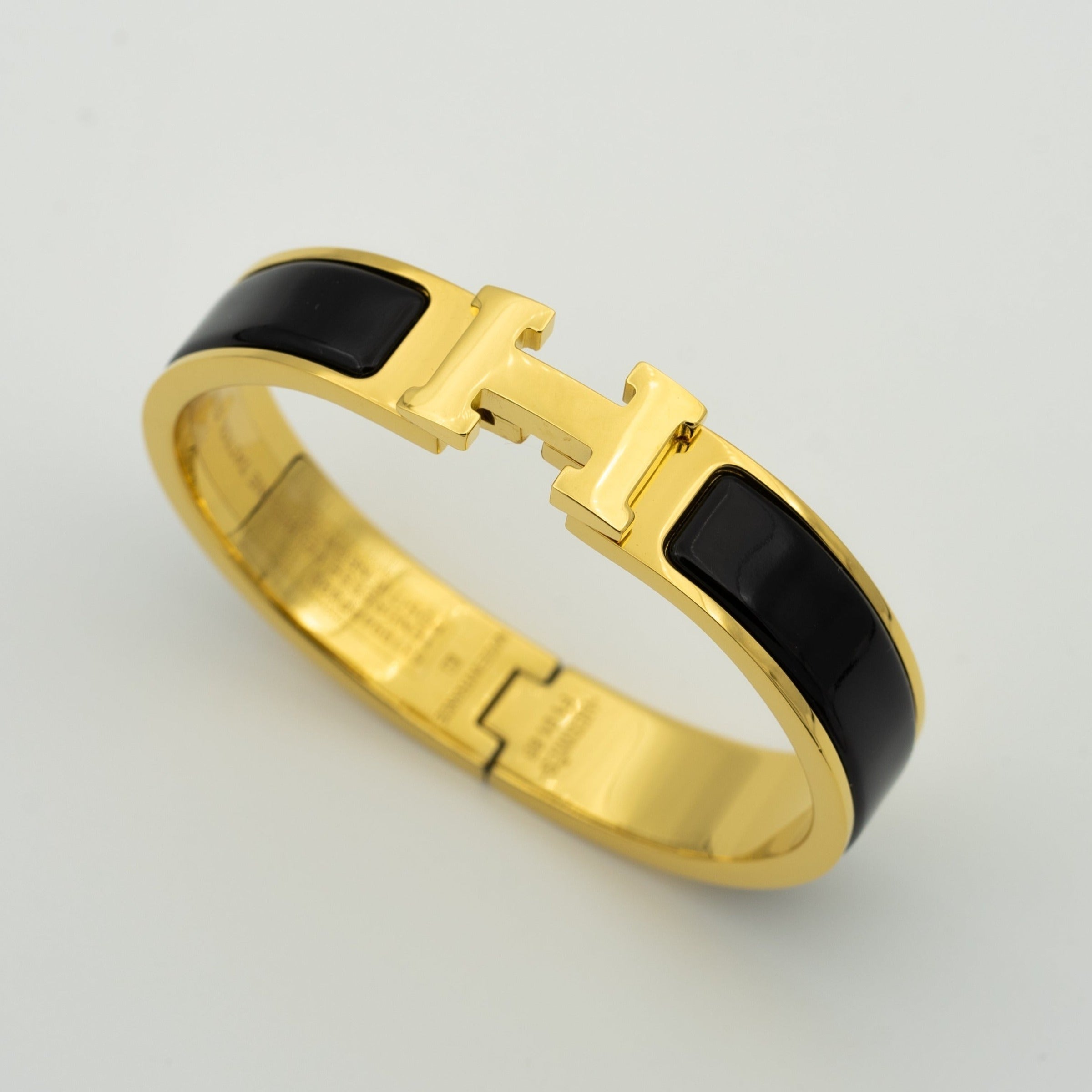 Aura H BLACK BRACELET