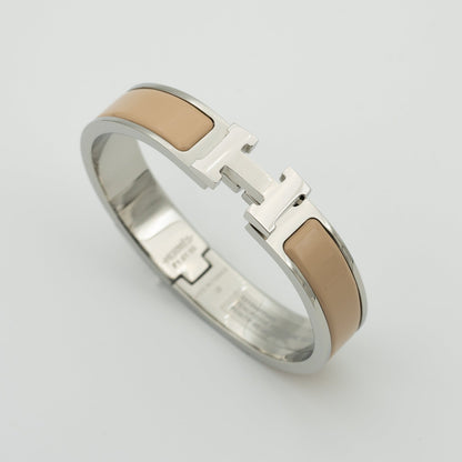 [⭐Aura ]H GREY BRACELET