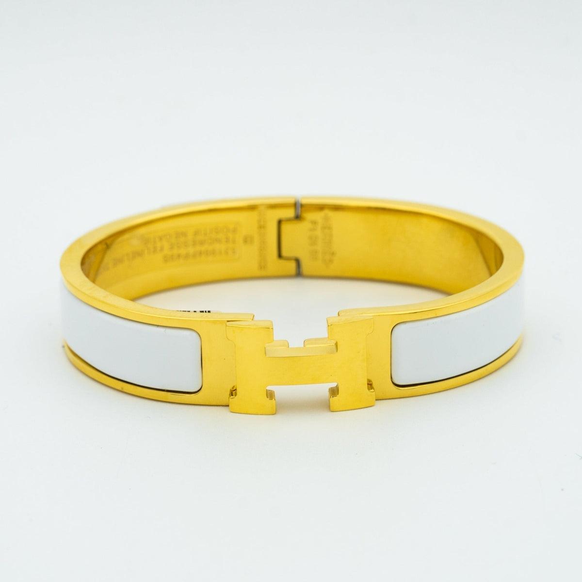 [⭐Aura ]H WHITE BRACELET