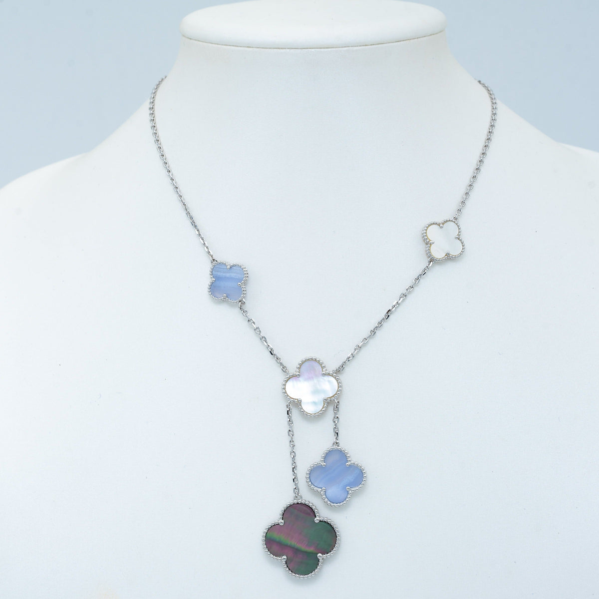 [⭐Aura ]CLOVER MOP CHALCEDONY NECKLACE SILVER 6 MOTIF