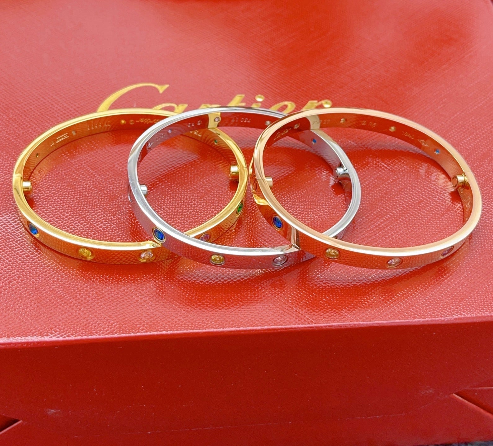 [Aura ] 2026 RAINBOW LOVE BRACELET 6.1MM  10 DIAMONDS