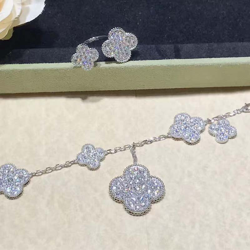 Aura CLOVER 6 MOTIFS SILVER DIAMOND BRACELET