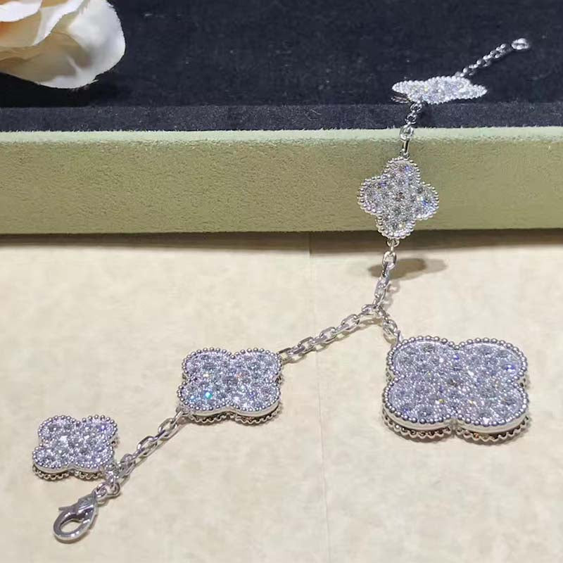 Aura CLOVER 6 MOTIFS SILVER DIAMOND BRACELET