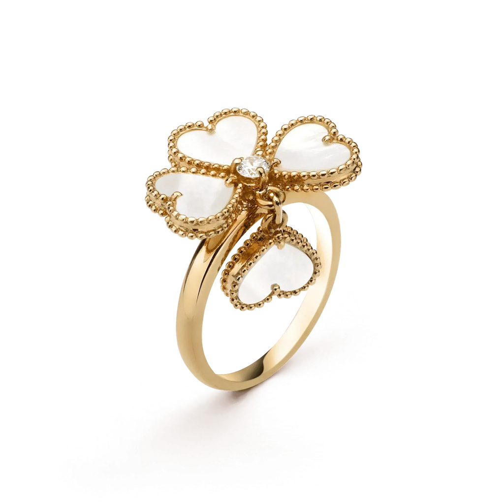 Aura SWEET CLOVER WHITE MOP RING