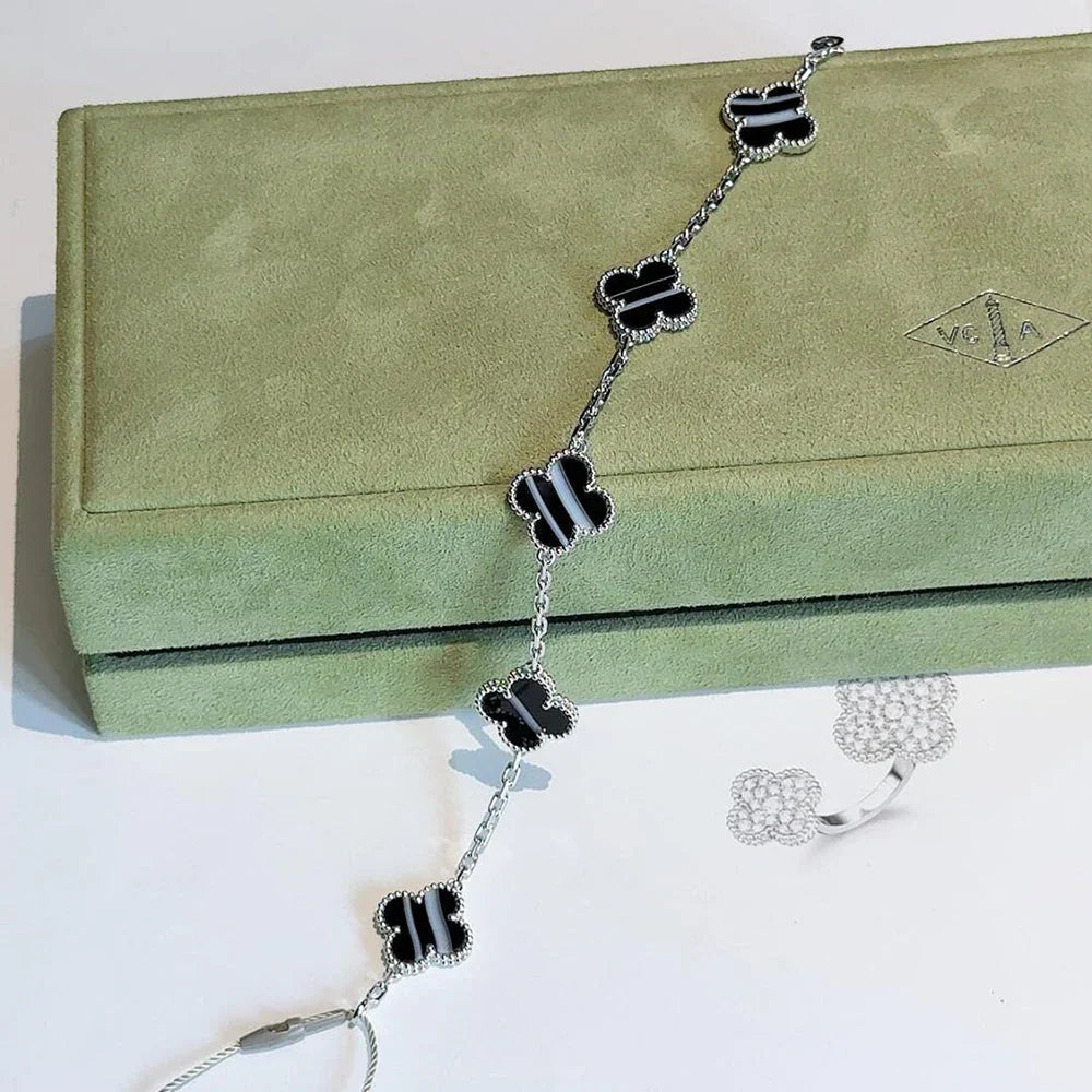 [Aura ]New  CLOVER 5 MOTIF PULSAR STONE BRACELET COLLECTION
