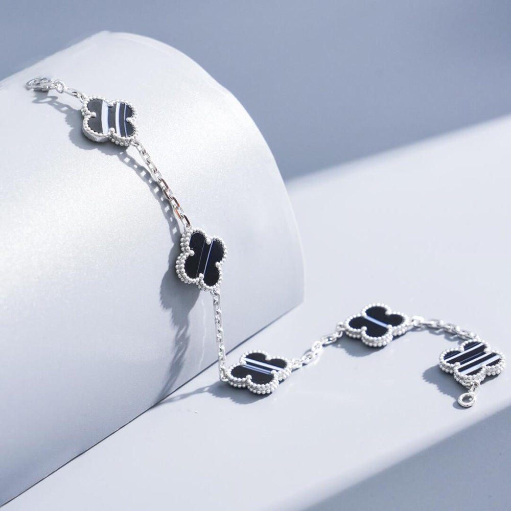 Aura CLOVER 5 MOTIF VEINED ONYX BRACELET SILVER