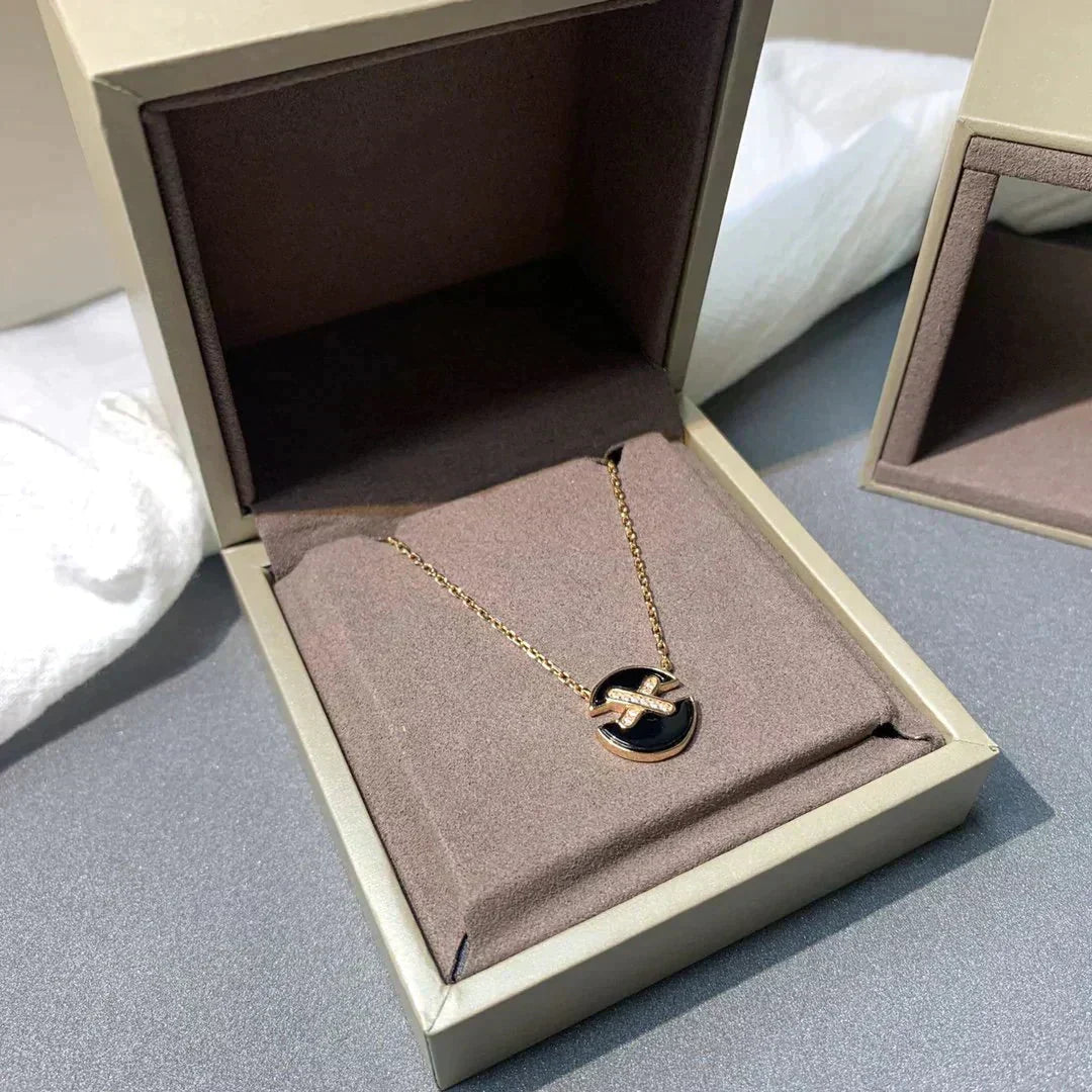 Aura JEUX DE ROSE GOLD DIAMOND NECKLACE