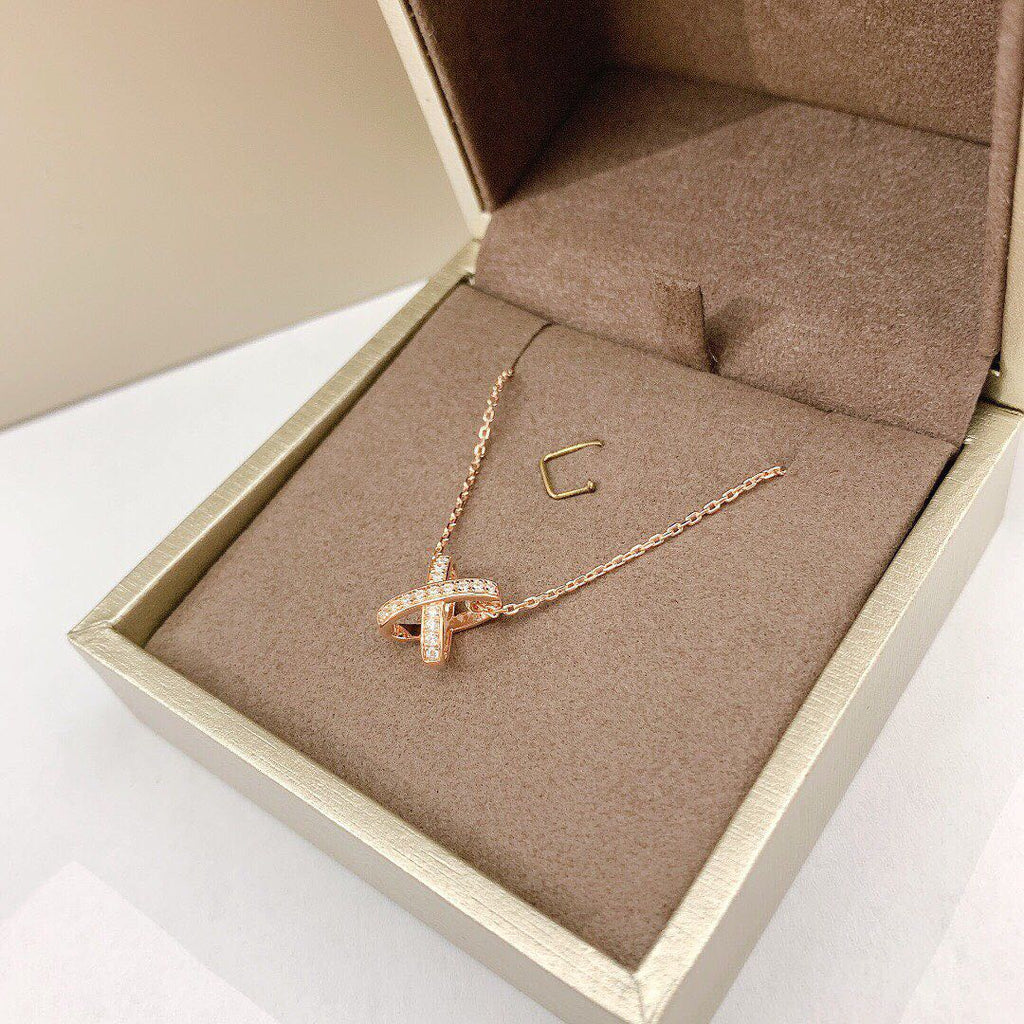 Aura JEUX DE DIAMOND NECKLACE