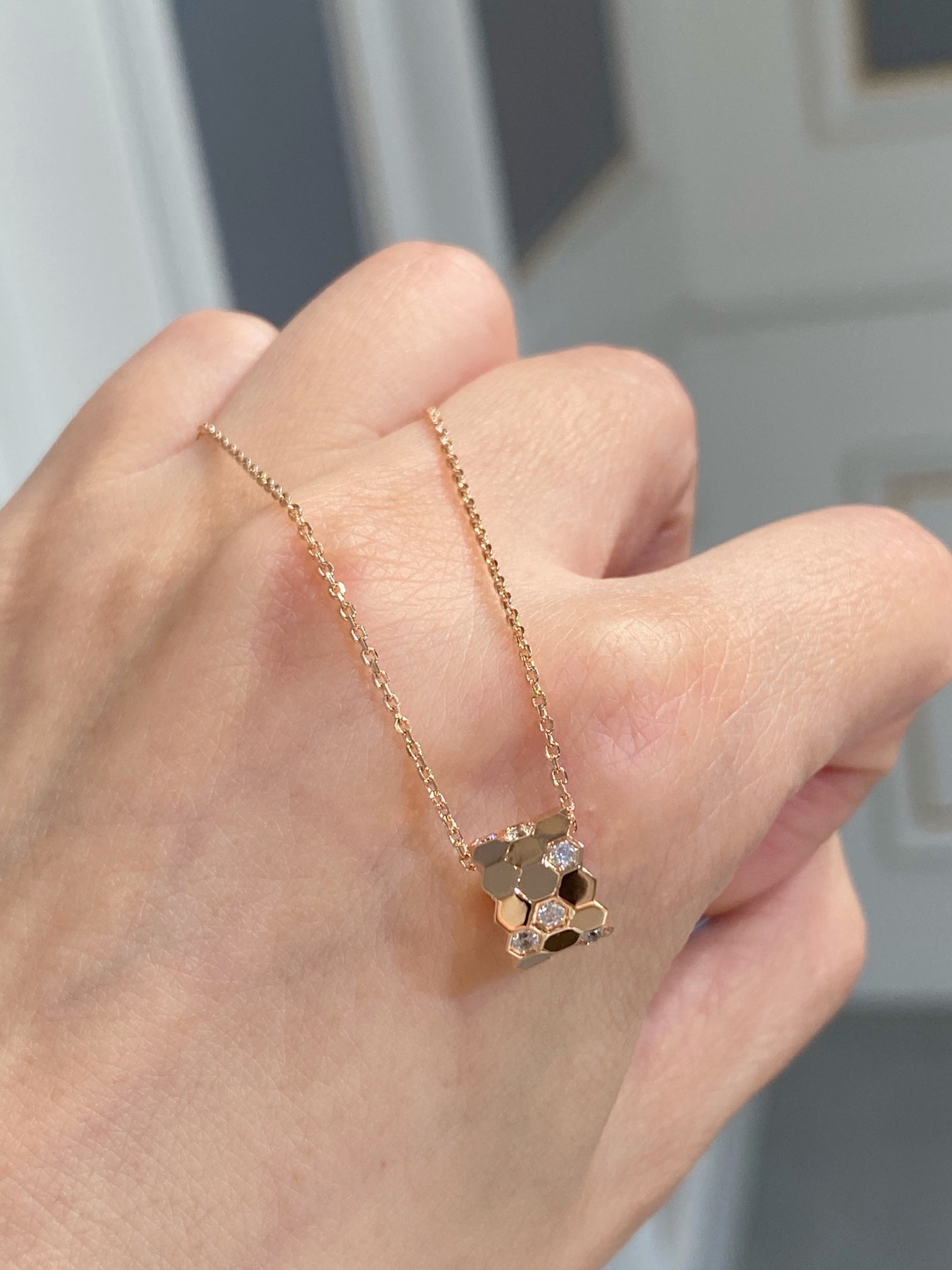 Aura BEE LOVE DIAMOND NECKLACE