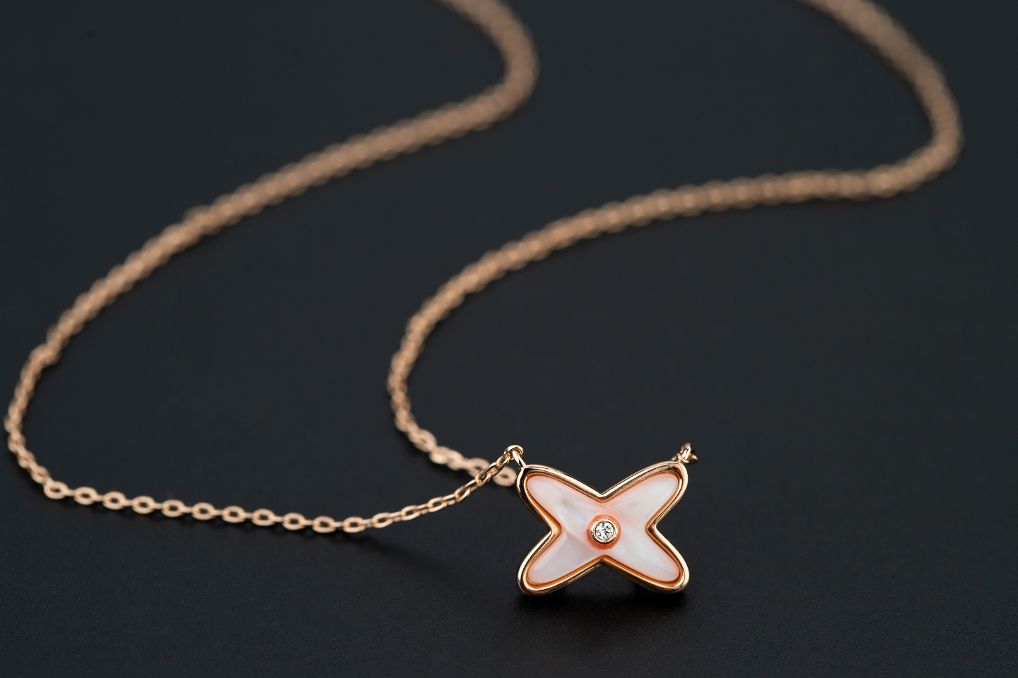 Aura JEUX DE NECKLACE 1 DIAMOND