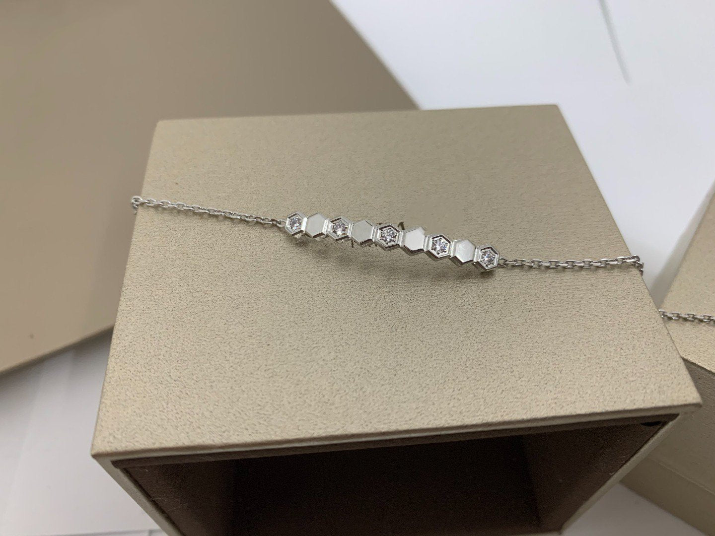 Aura BEE LOVE BRACELET DIAMOND