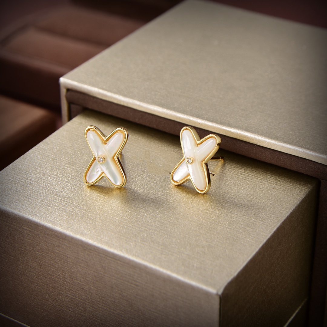 Aura JEUX DE WHITE MOP GOLD DIAMOND EARRINGS