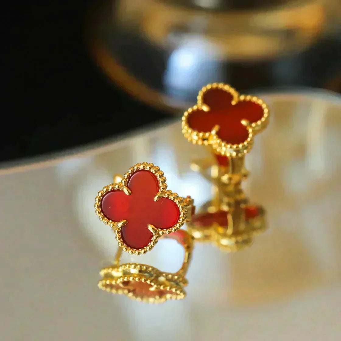[⭐Aura ]CLOVER MEDIUM 1 MOTIFS CARNELIAN  EARRINGS