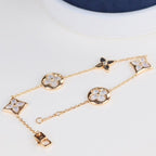 Aura LEAF CLOVER BRACELET