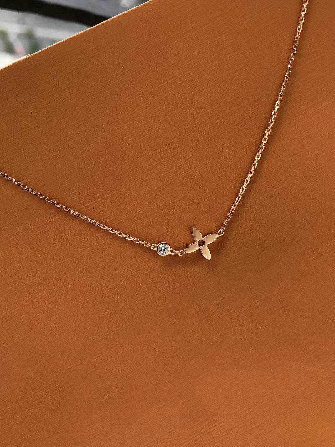 [⭐Aura ]BLOSSOM PENDANT PINK GOLD AND DIAMOND
