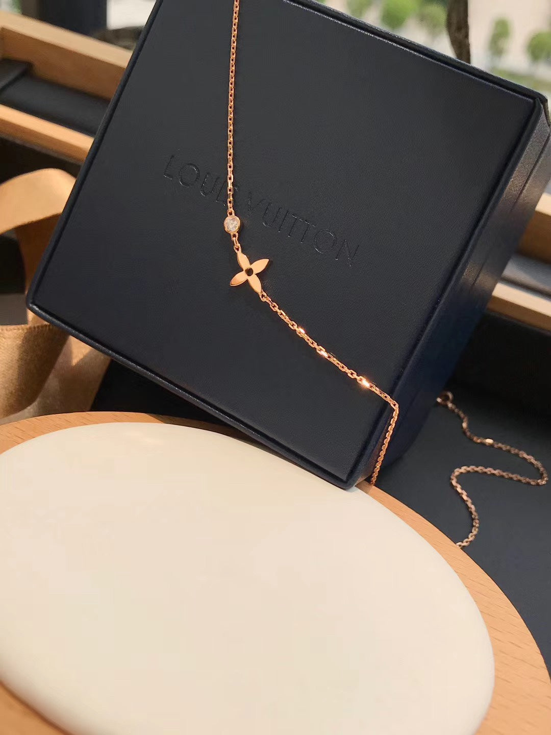 Aura BLOSSOM ANHÄNGER ROSÉGOLD UND DIAMANT