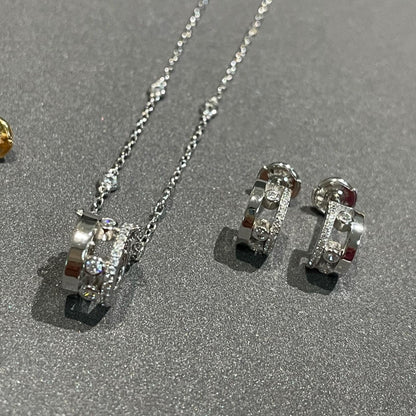 [⭐Aura ]CHAIN MOVE ROMANE PEDAND NECKLACE