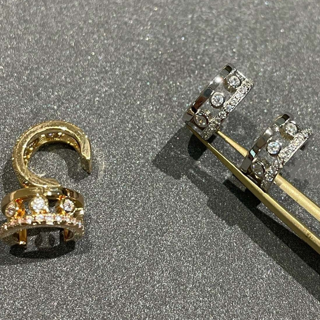 [Aura ] MOVE ROMANE EARRINGS DIAMOND