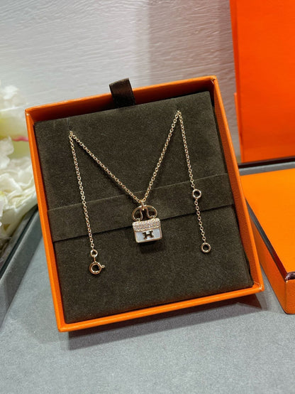 [⭐Aura ]H CIRCE MOISSANITE PENDANT NECKLACE GOLD