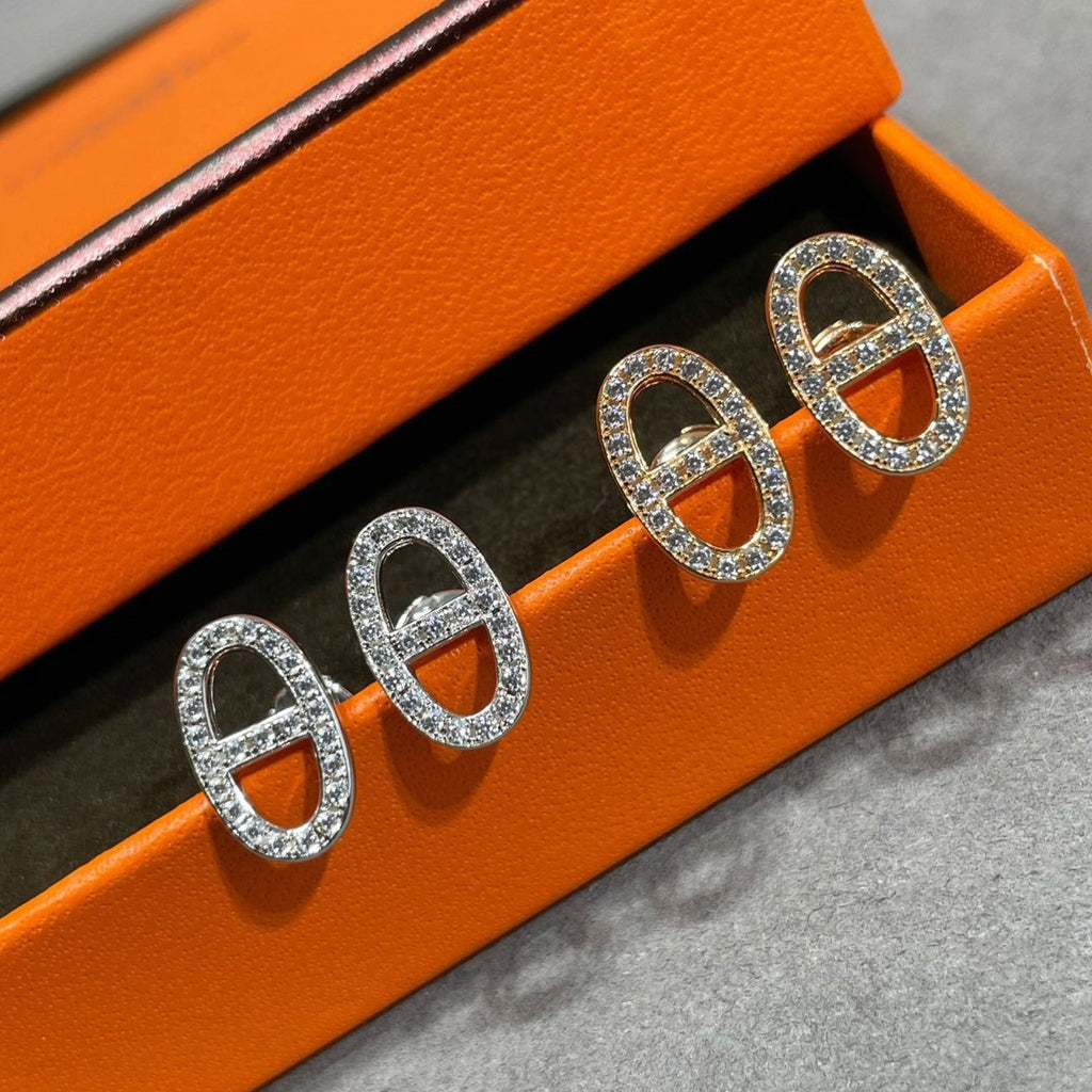 Aura HM FULL DIAMOND PIG NOSE STUD EARRINGS