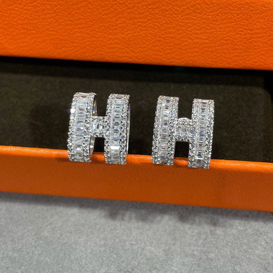 Aura H OHRSTECKER MIT SILBERNEN DIAMANTEN