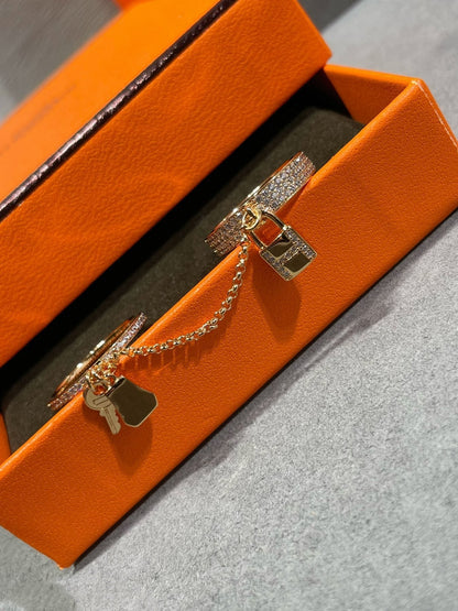 [⭐Aura ]HM KELLY CLOCHETTE DOUBLE RING IN  WITH DIAMONDS