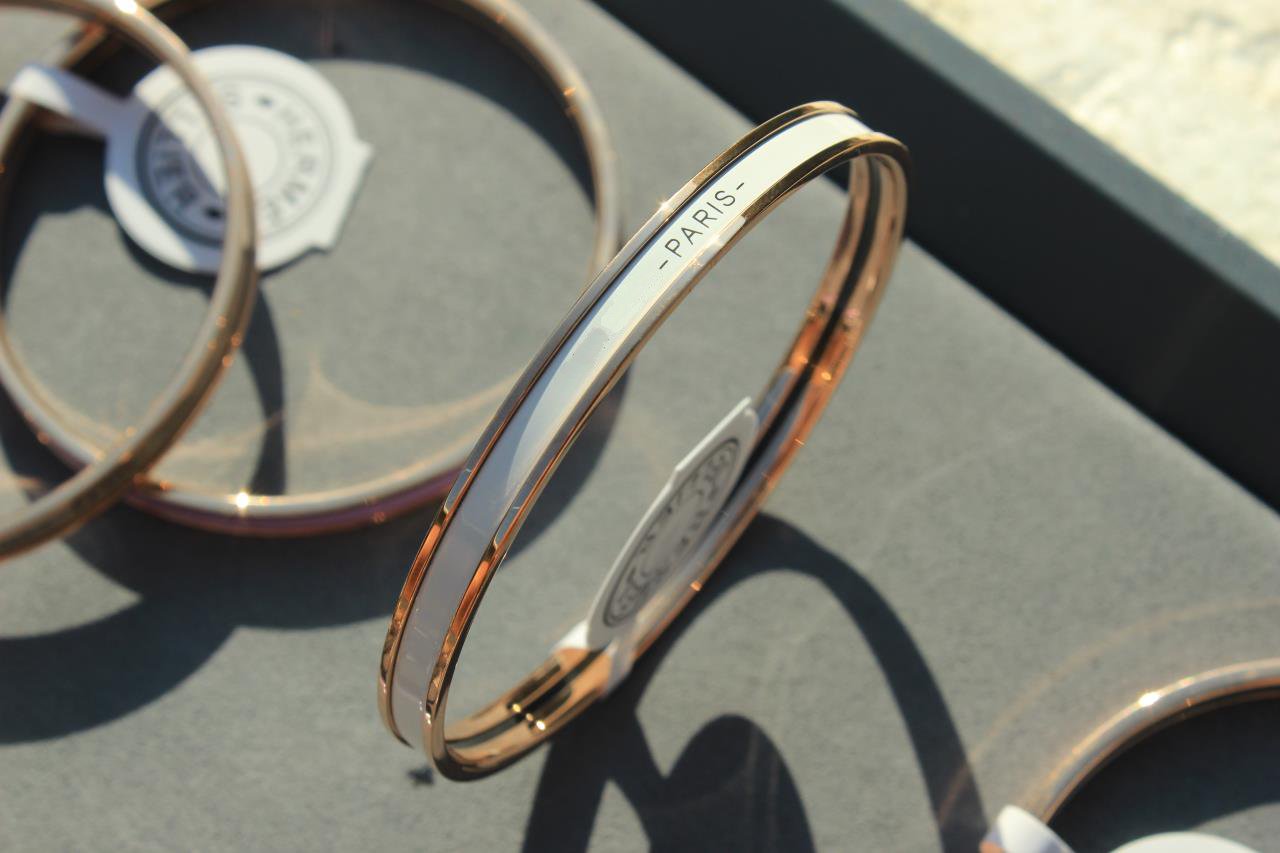Aura HM UNI BANGLE BAG