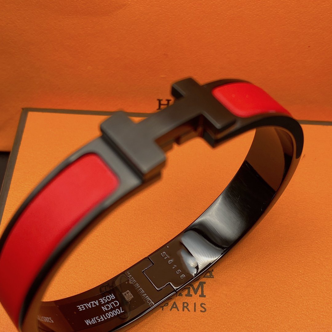 [⭐Aura ]CLIC HM SO BLACK RED BRACELET