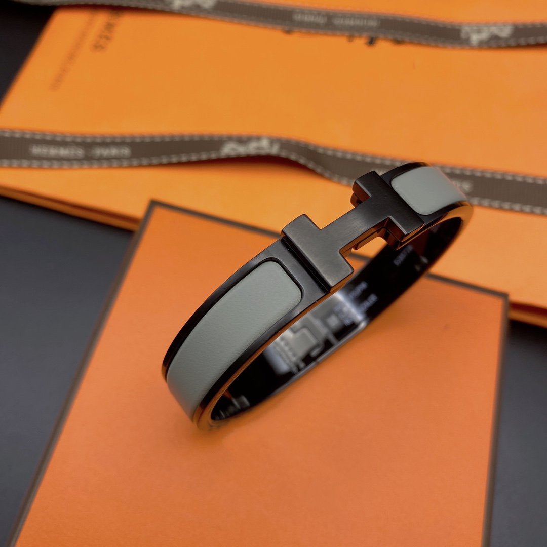 [⭐Aura ]CLIC HM SO BLACK GREY BRACELET