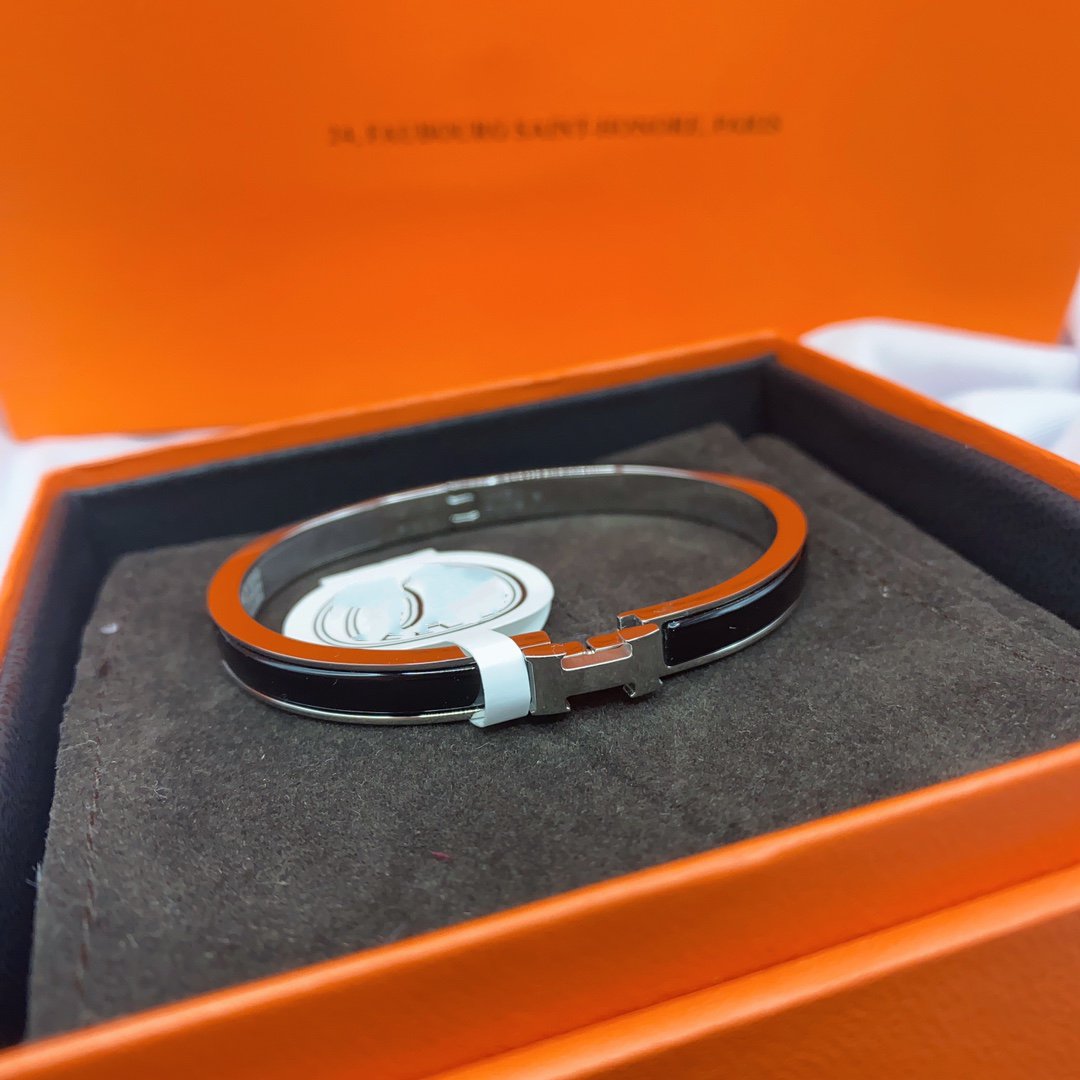 Aura CLASSIC HM CLIC BLACK 8MM ENAMEL BRACELET