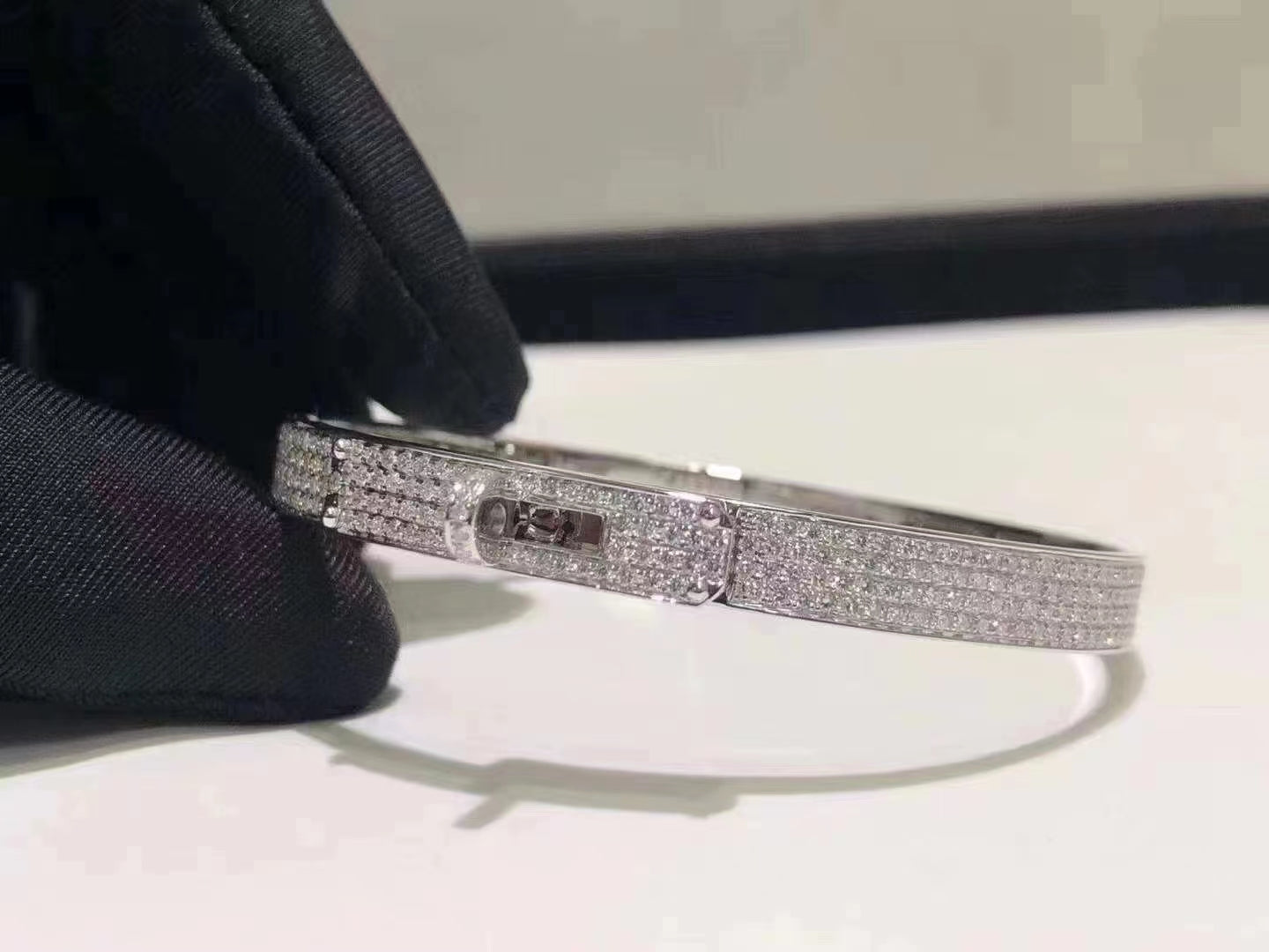 Aura HM KELLY BRACELET IN SILVER AND FULL PAVE DIAMOND