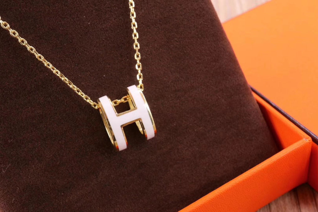 Aura HM CLIC YELLOW ENAMEL GOLD NECKLACE