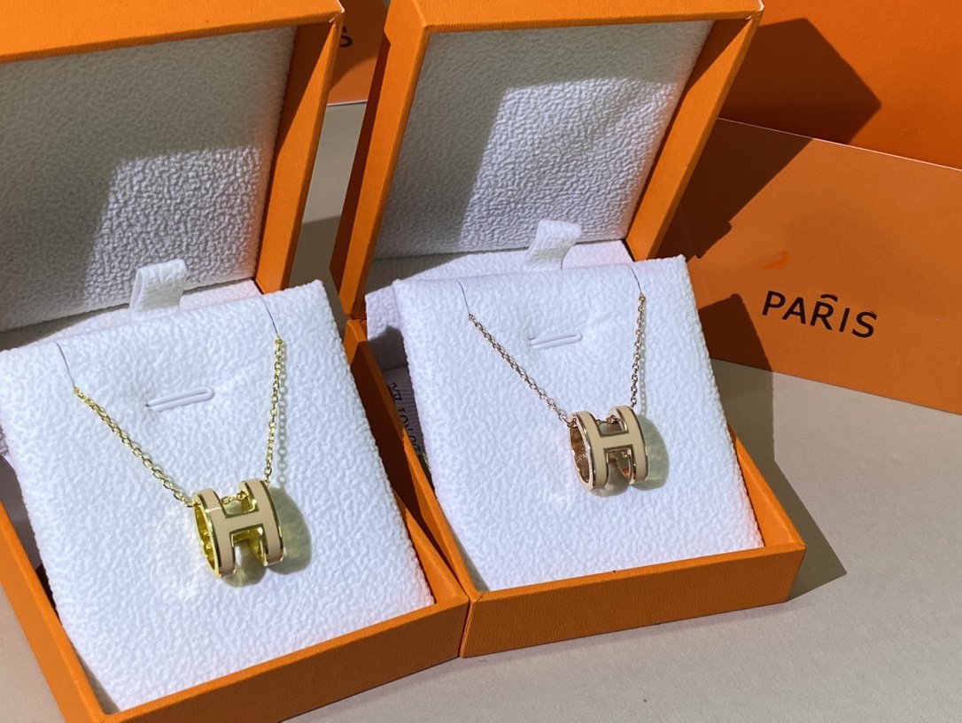Aura HM CLIC YELLOW ENAMEL GOLD NECKLACE